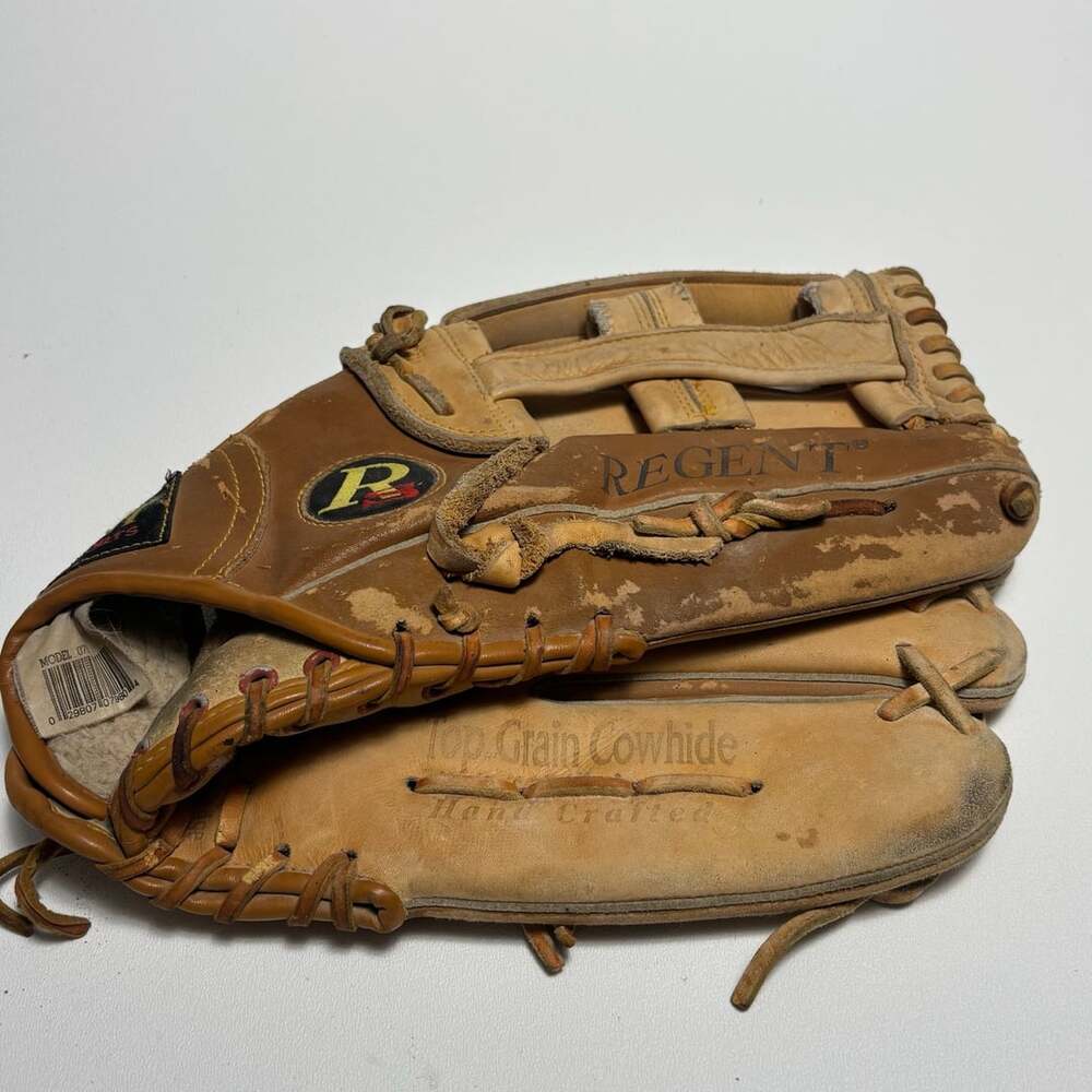 Regent Sports Baseball Softball Glove Hand Crafted Model 03251 13” RHT